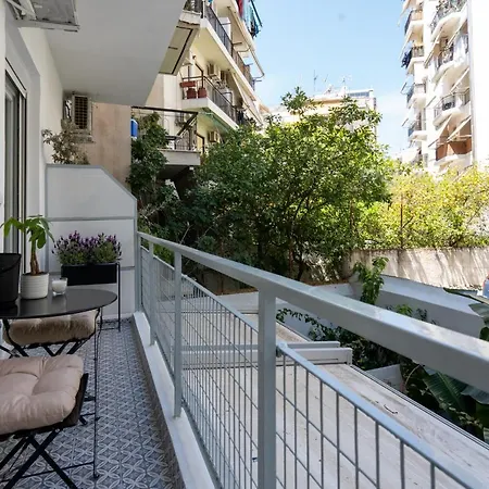 Adela's 1 Bedroom & Living Athens