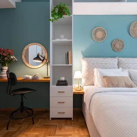 Adela's 1 Bedroom & Living * Athens