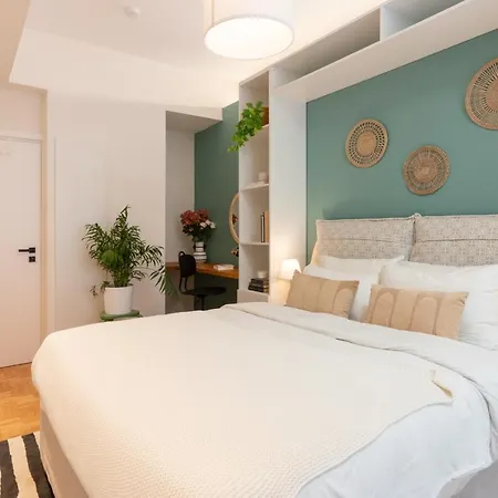 Adela's 1 Bedroom & Living Athens