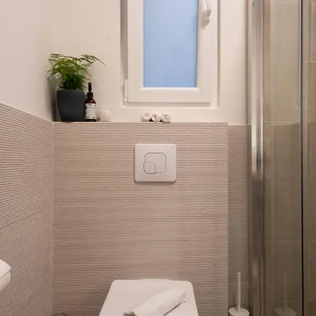 Adela's 1 Bedroom & Living *